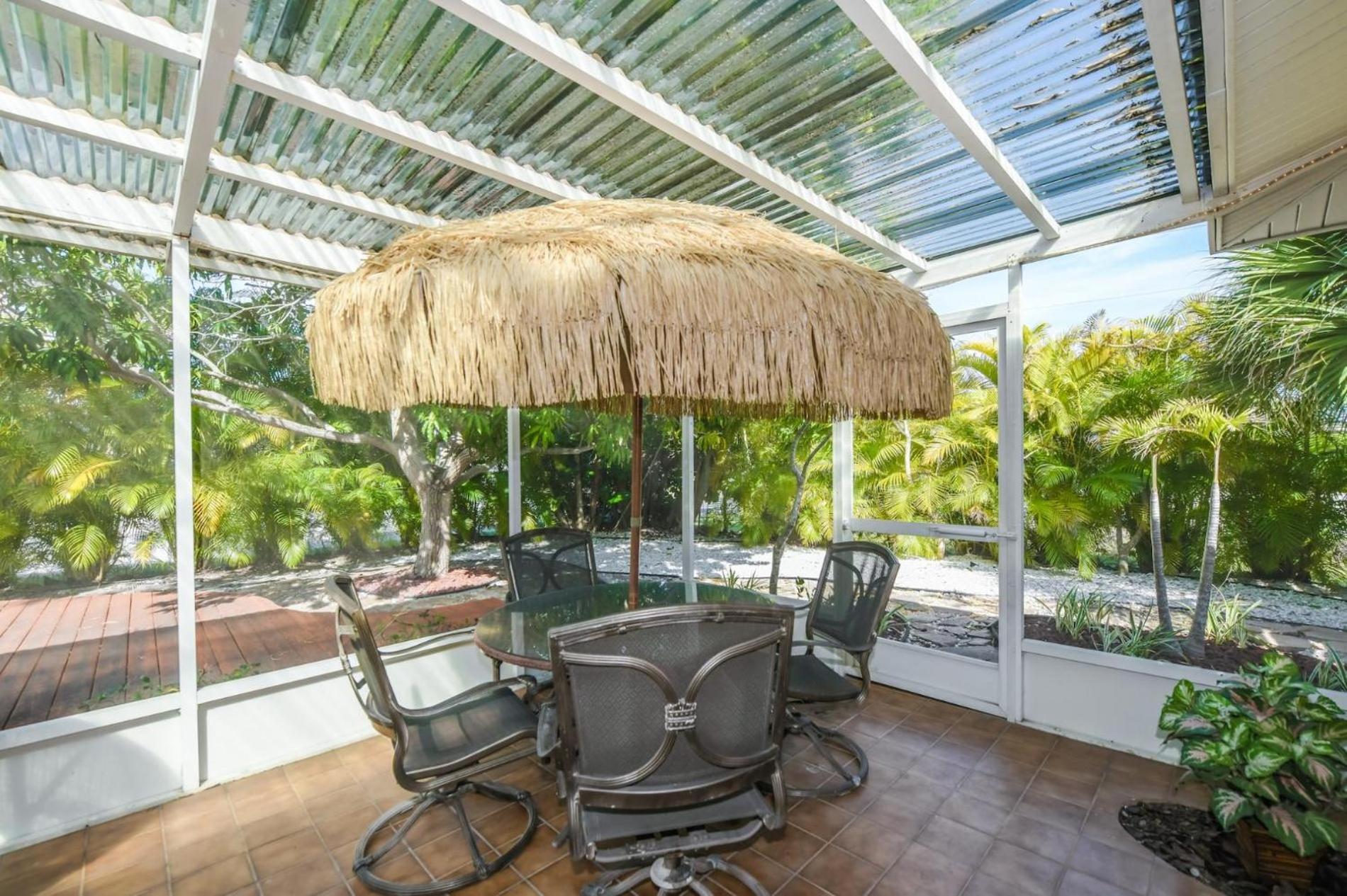 Island Time - Home Wenclosed Lagoon Style Pool Spa Walk To Beach Bikes Holmes Beach Exteriér fotografie